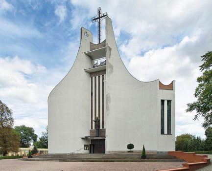SZKAPLERZ NAJŚWIĘTSZEJ MARYI PANNY – ,,Przyjmij, najmilszy synu, Szkaplerz twojego Zakonu. Kto w nim umrze nie dozna ognia piekielnego.”